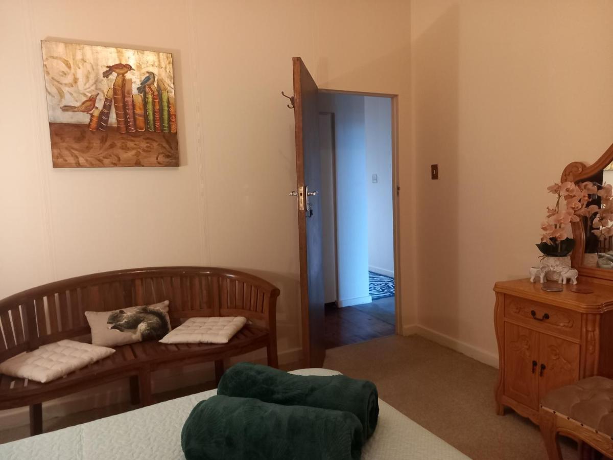 Mitat Guesthouse Beaufort West Extérieur photo